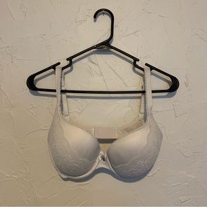 Victoria's Secret Body by Victoria Perfect Shape Bra Size 32DDD